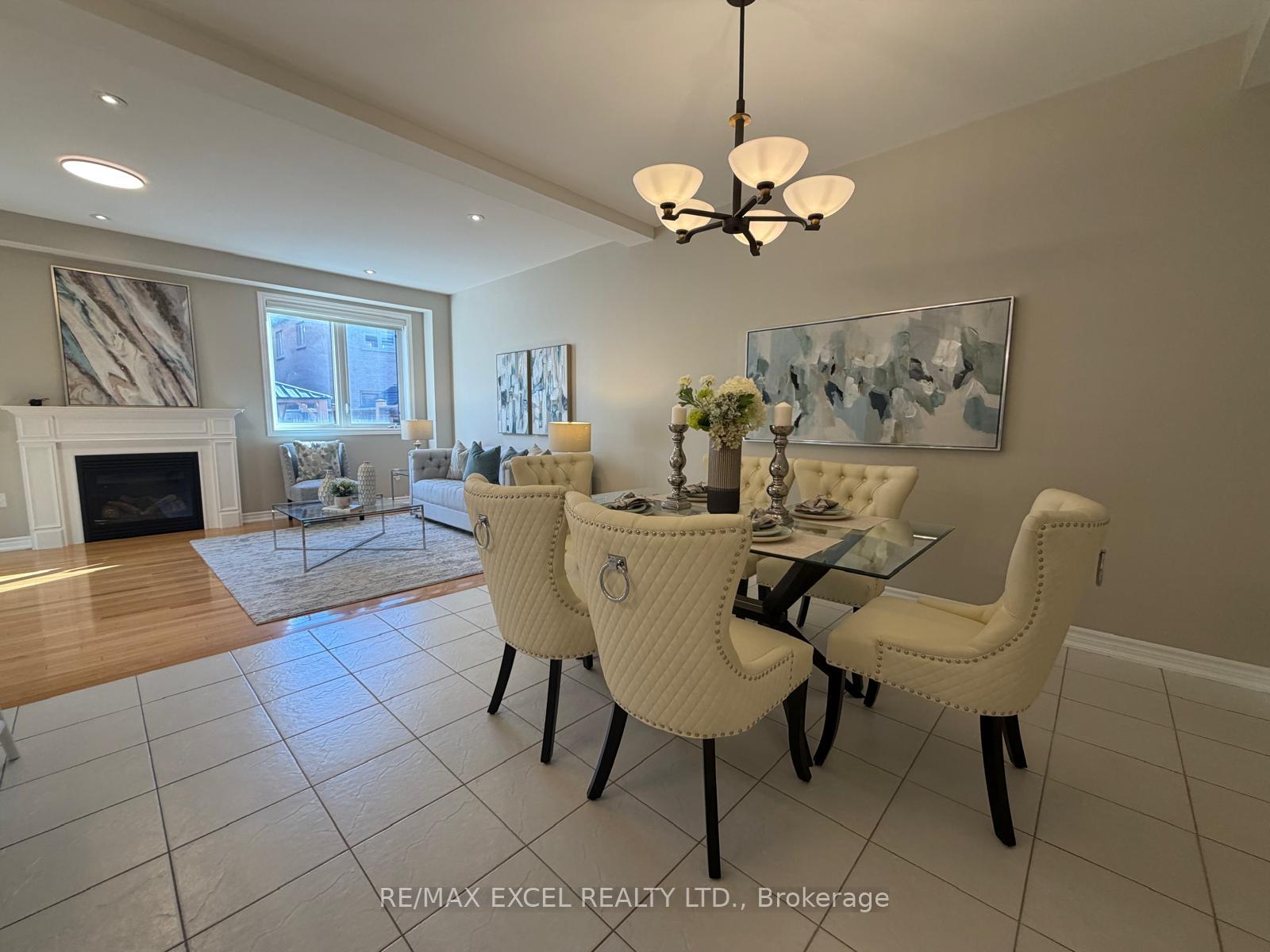 Photo 3 of 15 Zeng Cheng Drive, Markham, Victoria Square — HOMEH