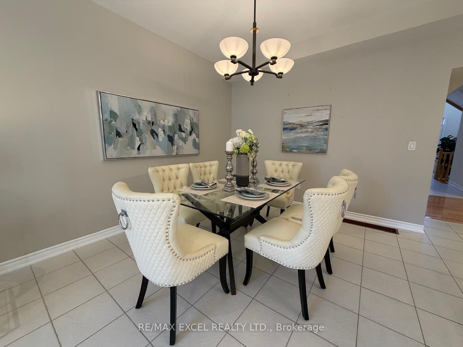 Photo 7 of 15 Zeng Cheng Drive, Markham, Victoria Square — HOMEH