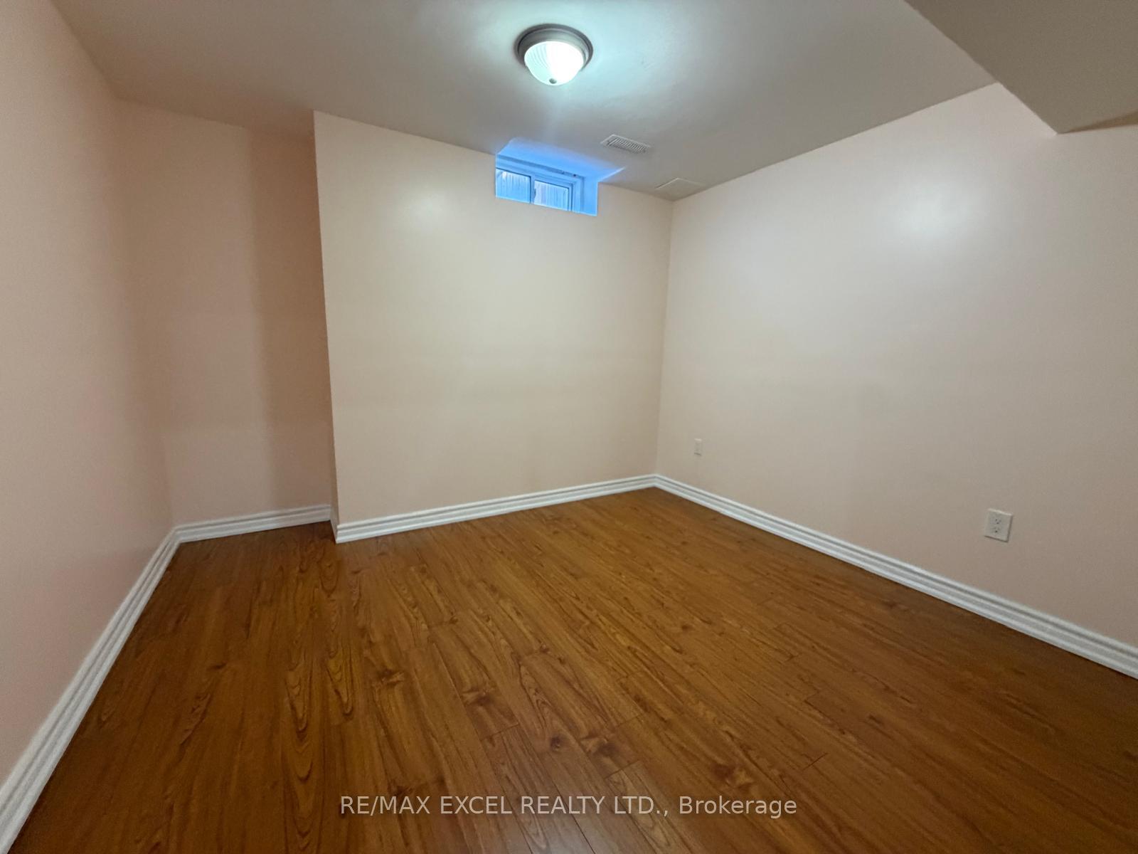 Photo 21 of 15 Zeng Cheng Drive, Markham, Victoria Square — HOMEH