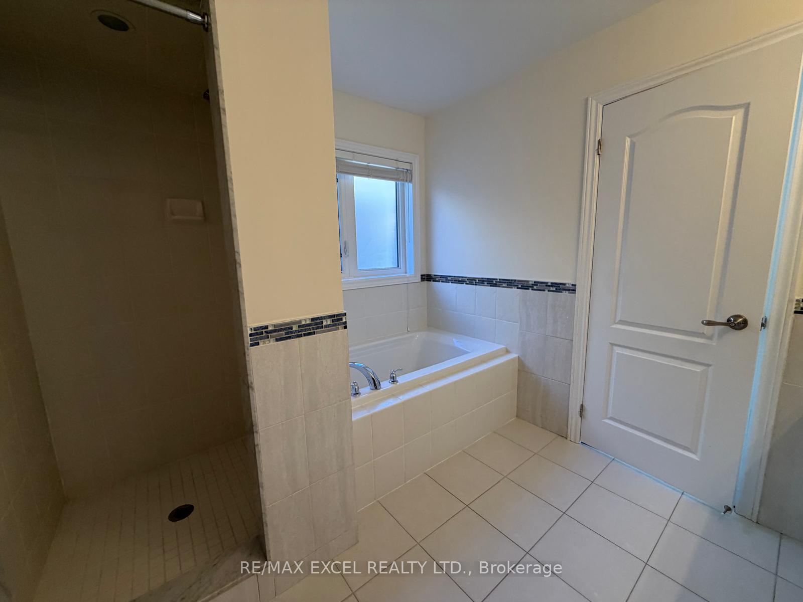 Photo 16 of 15 Zeng Cheng Drive, Markham, Victoria Square — HOMEH