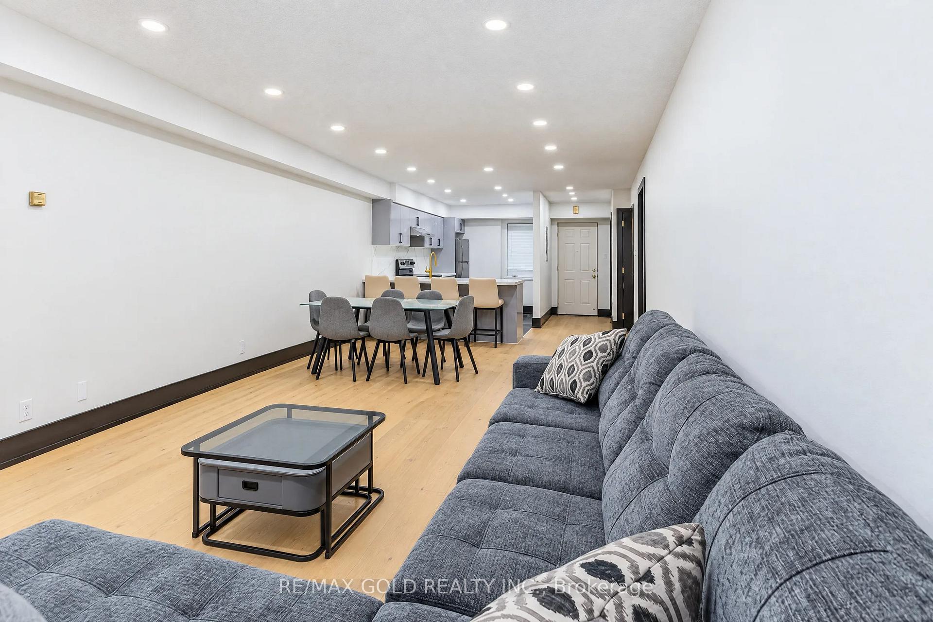 Photo 6 of Unit 8, 20 Mulligan Lane, Wasaga Beach — HOMEH