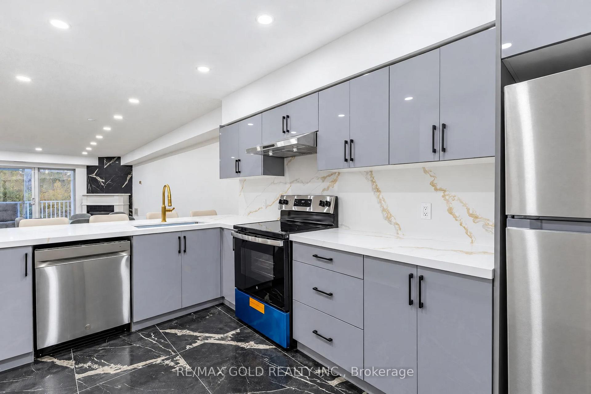 Photo 9 of Unit 8, 20 Mulligan Lane, Wasaga Beach — HOMEH