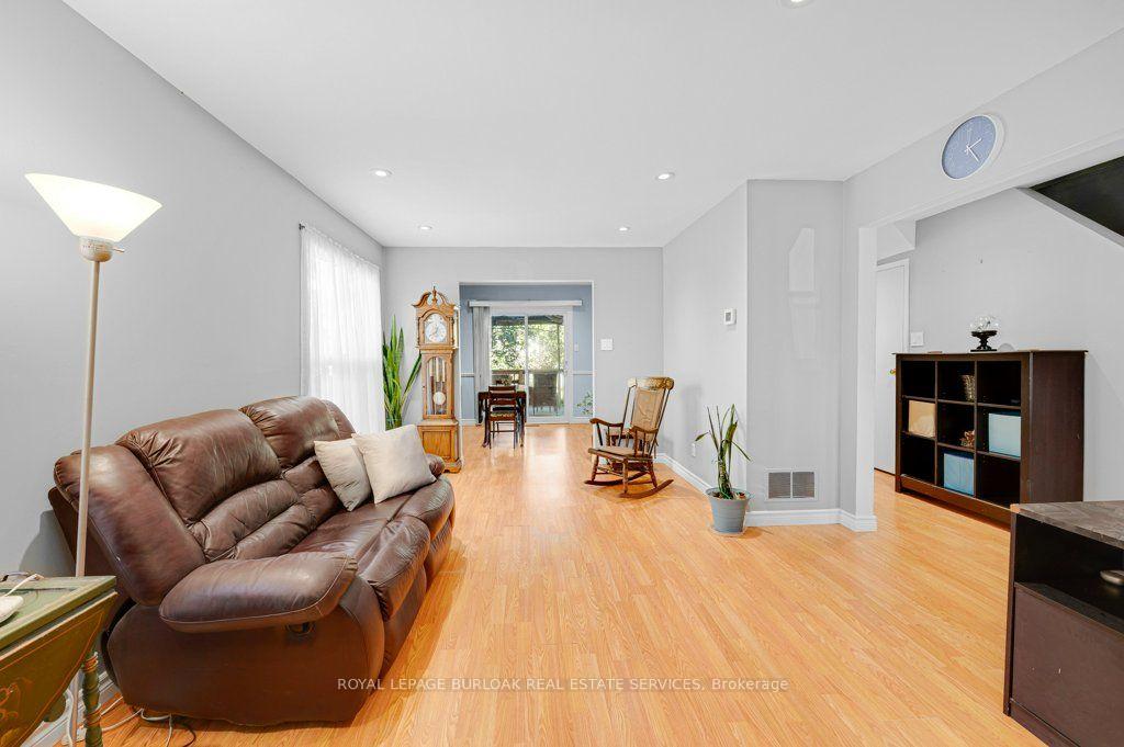 Photo 7 of 609 Roseheath Drive, Milton, Bronte Meadows — HOMEH