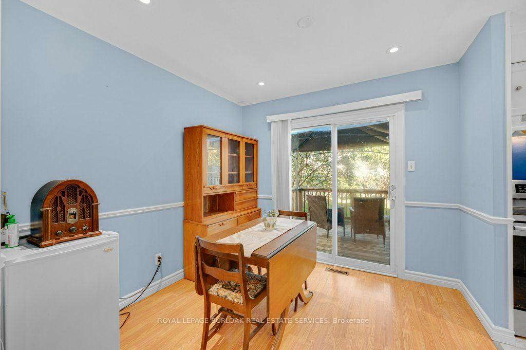 Photo 8 of 609 Roseheath Drive, Milton, Bronte Meadows — HOMEH