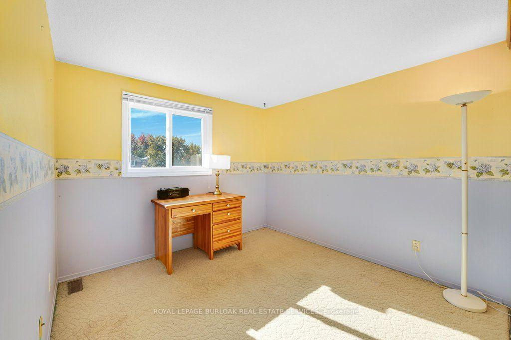 Photo 14 of 609 Roseheath Drive, Milton, Bronte Meadows — HOMEH