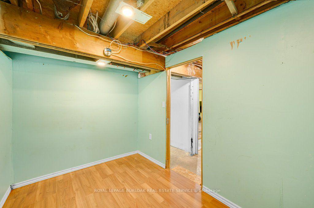 Photo 19 of 609 Roseheath Drive, Milton, Bronte Meadows — HOMEH