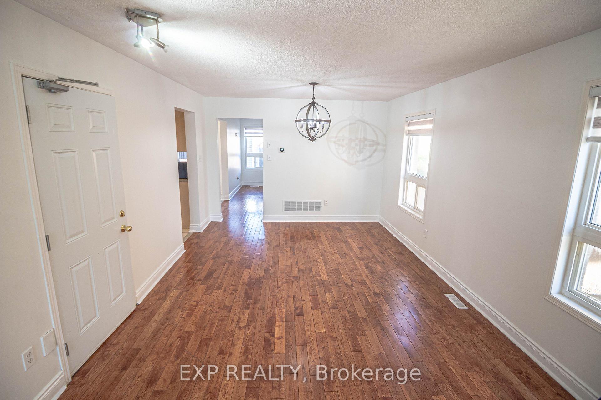 Photo 4 of 43 Luella Crescent, Brampton, Fletcher's Meadow — HOMEH