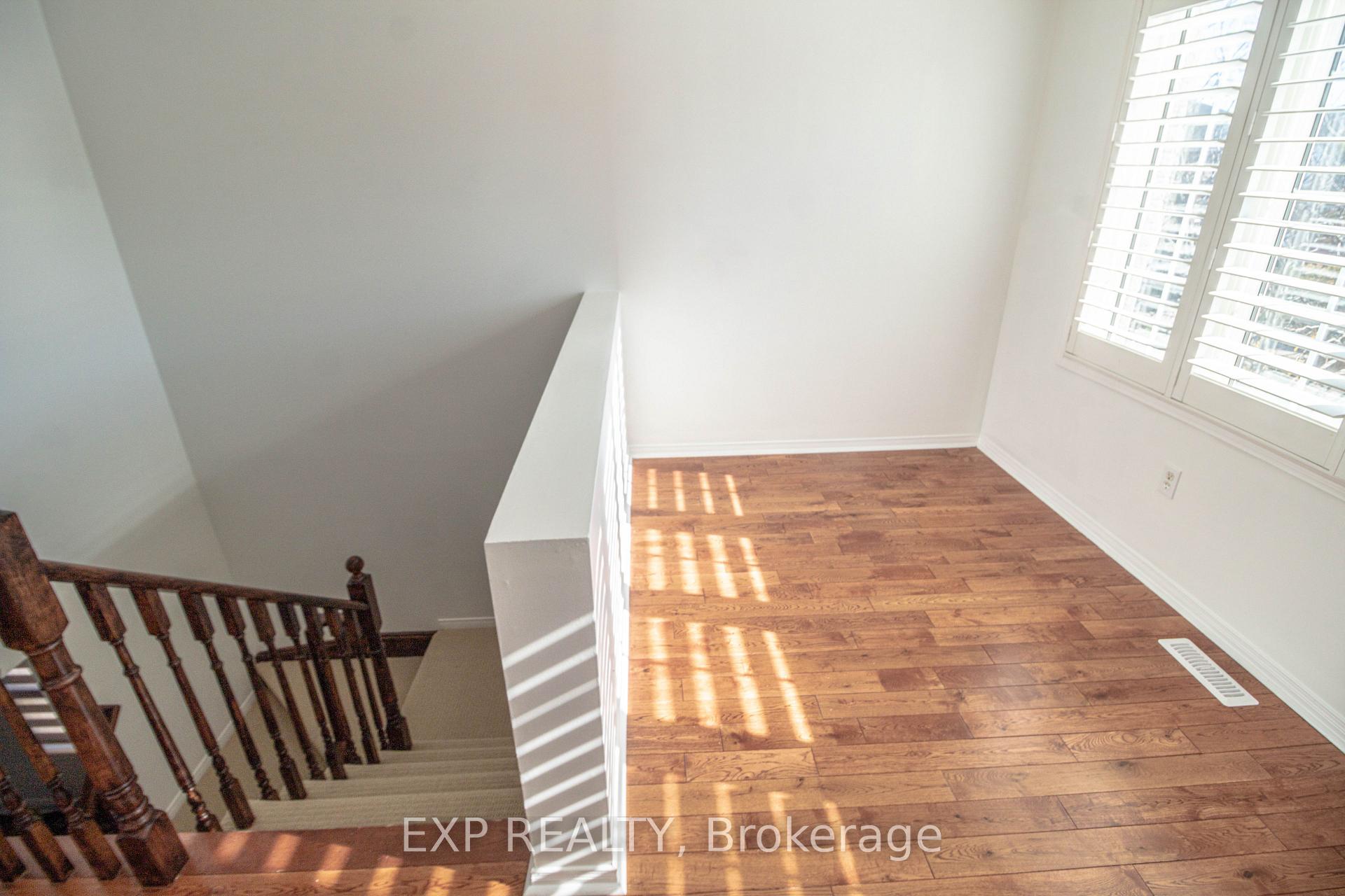 Photo 10 of 43 Luella Crescent, Brampton, Fletcher's Meadow — HOMEH
