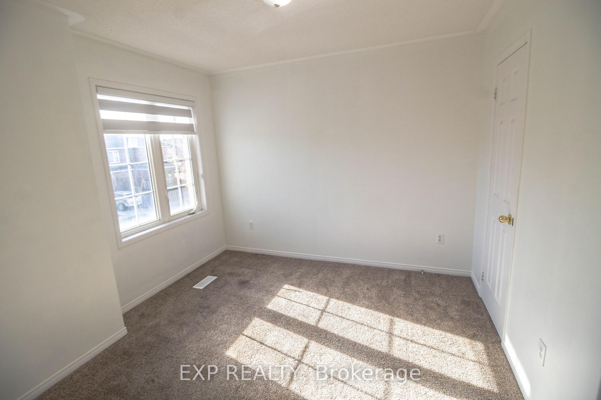Photo 16 of 43 Luella Crescent, Brampton, Fletcher's Meadow — HOMEH
