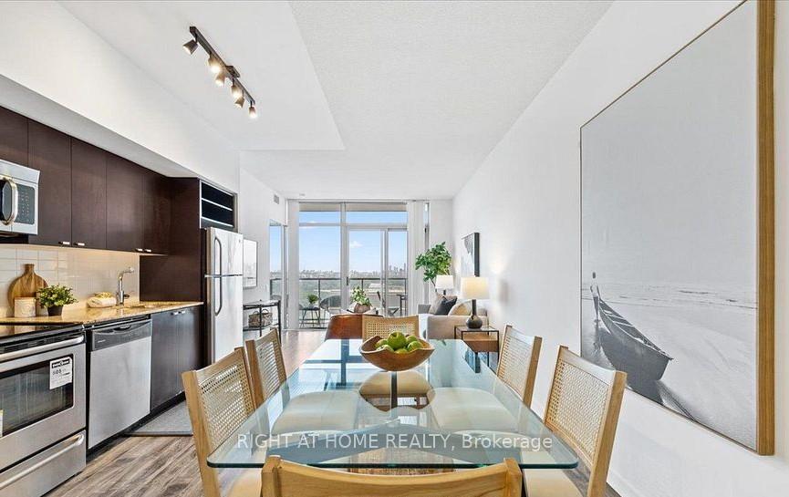 Photo 5 of Unit 3313, 105 The Queens Way, Toronto, High Park-Swansea — HOMEH