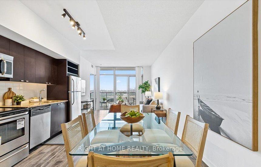 Photo 4 of Unit 3313, 105 The Queens Way, Toronto, High Park-Swansea — HOMEH