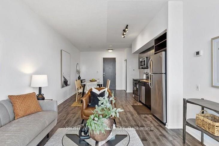 Photo 8 of Unit 3313, 105 The Queens Way, Toronto, High Park-Swansea — HOMEH