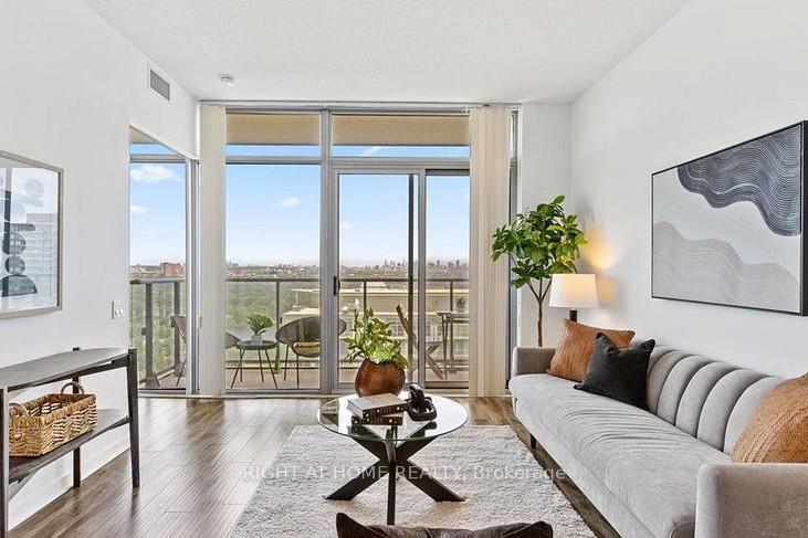 Photo 9 of Unit 3313, 105 The Queens Way, Toronto, High Park-Swansea — HOMEH