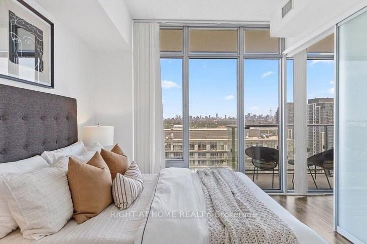 Photo 10 of Unit 3313, 105 The Queens Way, Toronto, High Park-Swansea — HOMEH