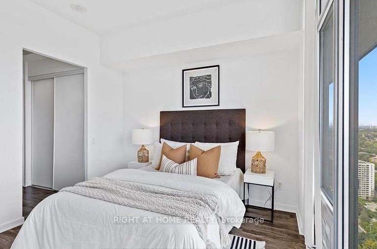 Photo 12 of Unit 3313, 105 The Queens Way, Toronto, High Park-Swansea — HOMEH