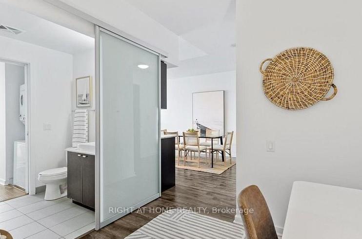 Photo 14 of Unit 3313, 105 The Queens Way, Toronto, High Park-Swansea — HOMEH