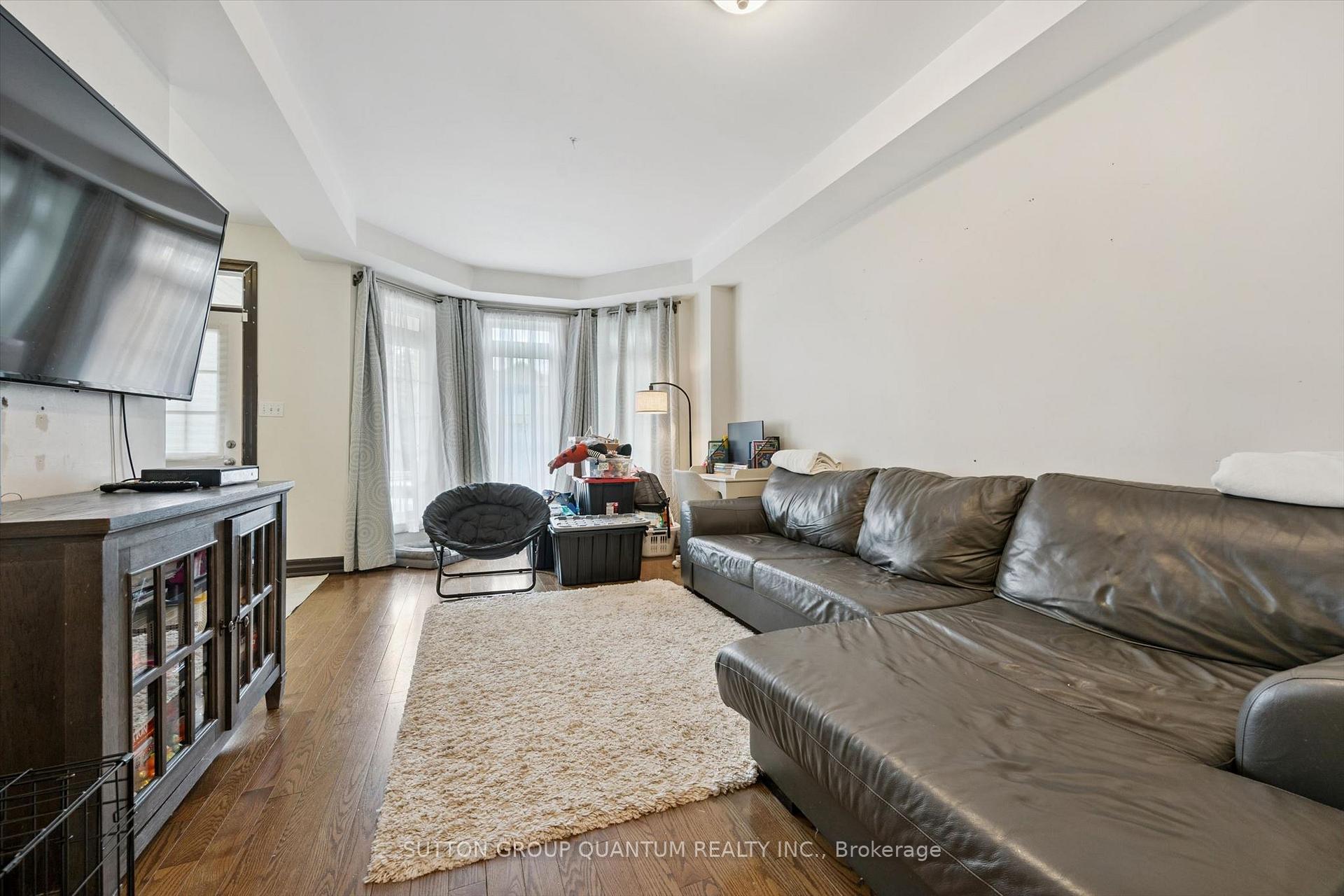 Photo 5 of 2254 Norfolk Drive, Oakville, River Oaks — HOMEH
