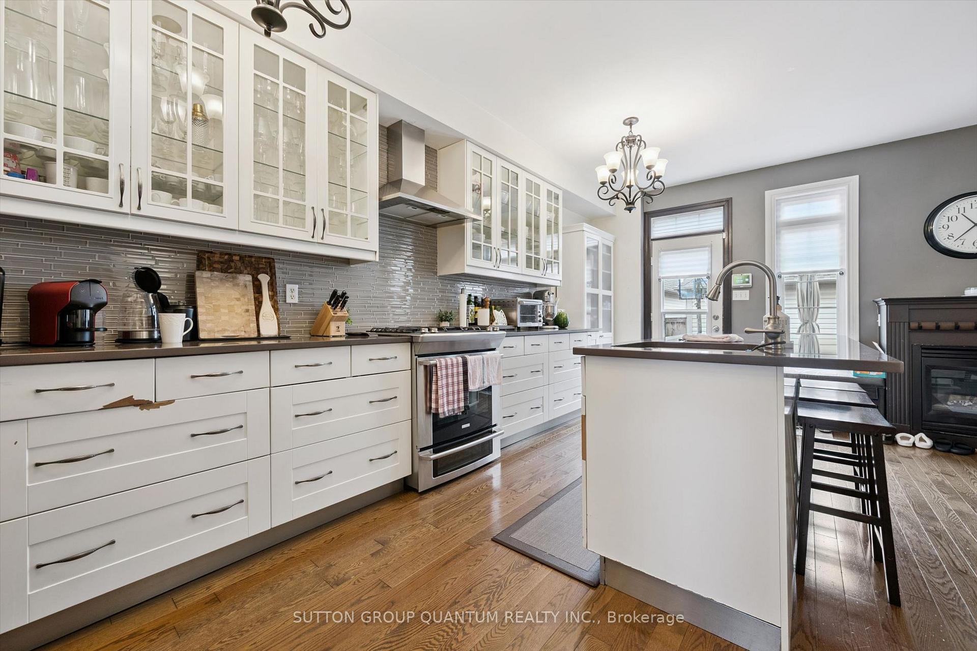 Photo 8 of 2254 Norfolk Drive, Oakville, River Oaks — HOMEH