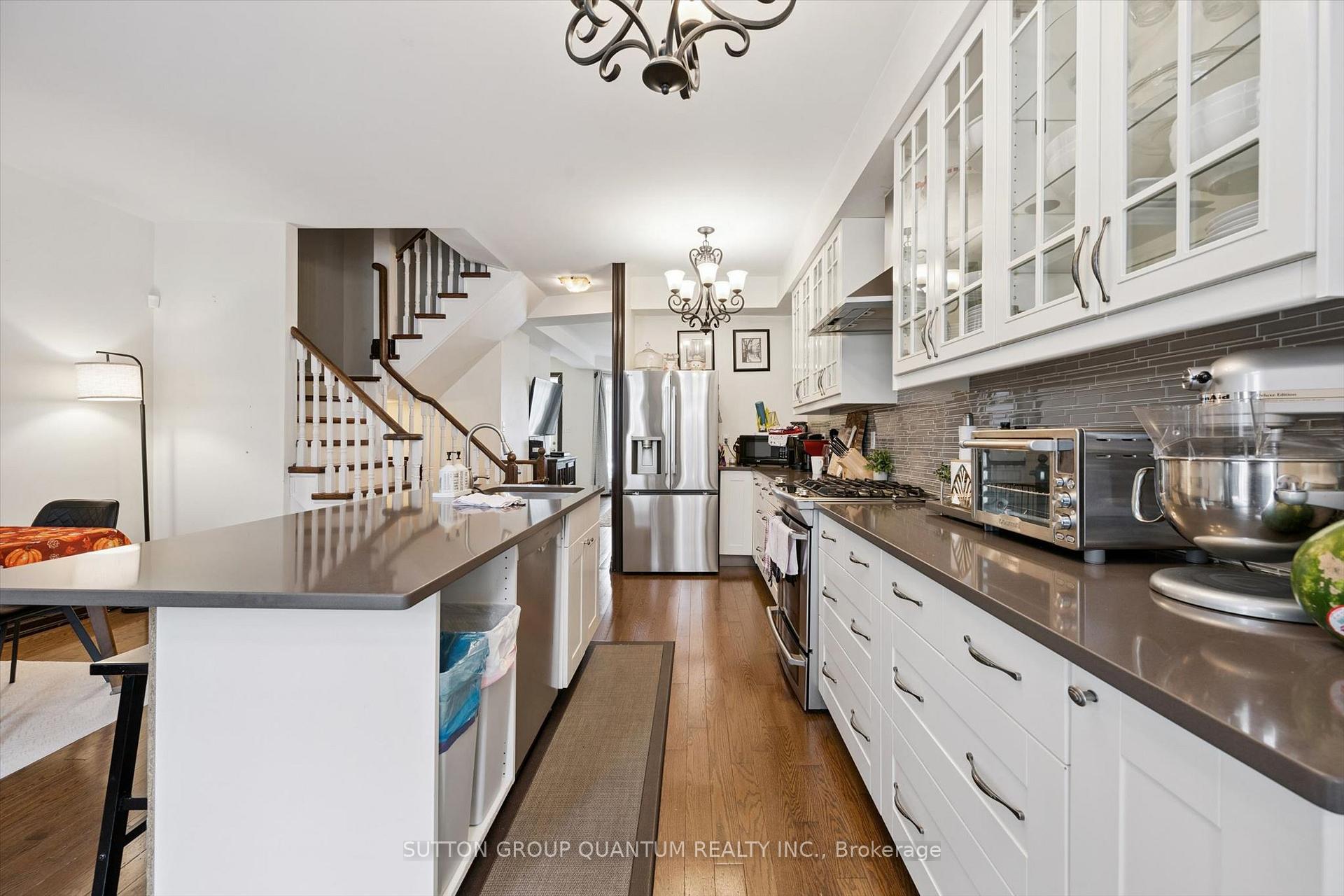 Photo 10 of 2254 Norfolk Drive, Oakville, River Oaks — HOMEH