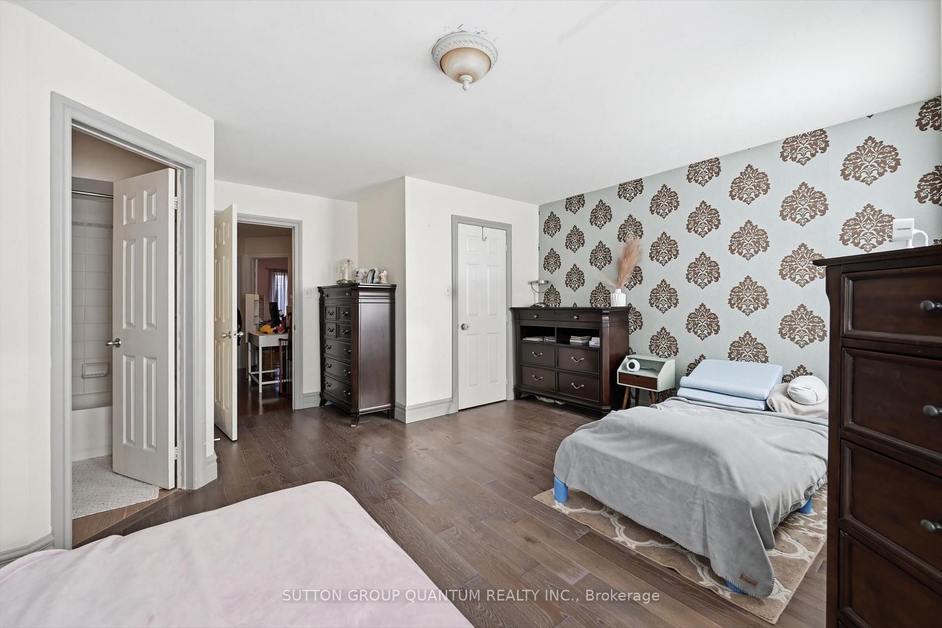 Photo 19 of 2254 Norfolk Drive, Oakville, River Oaks — HOMEH