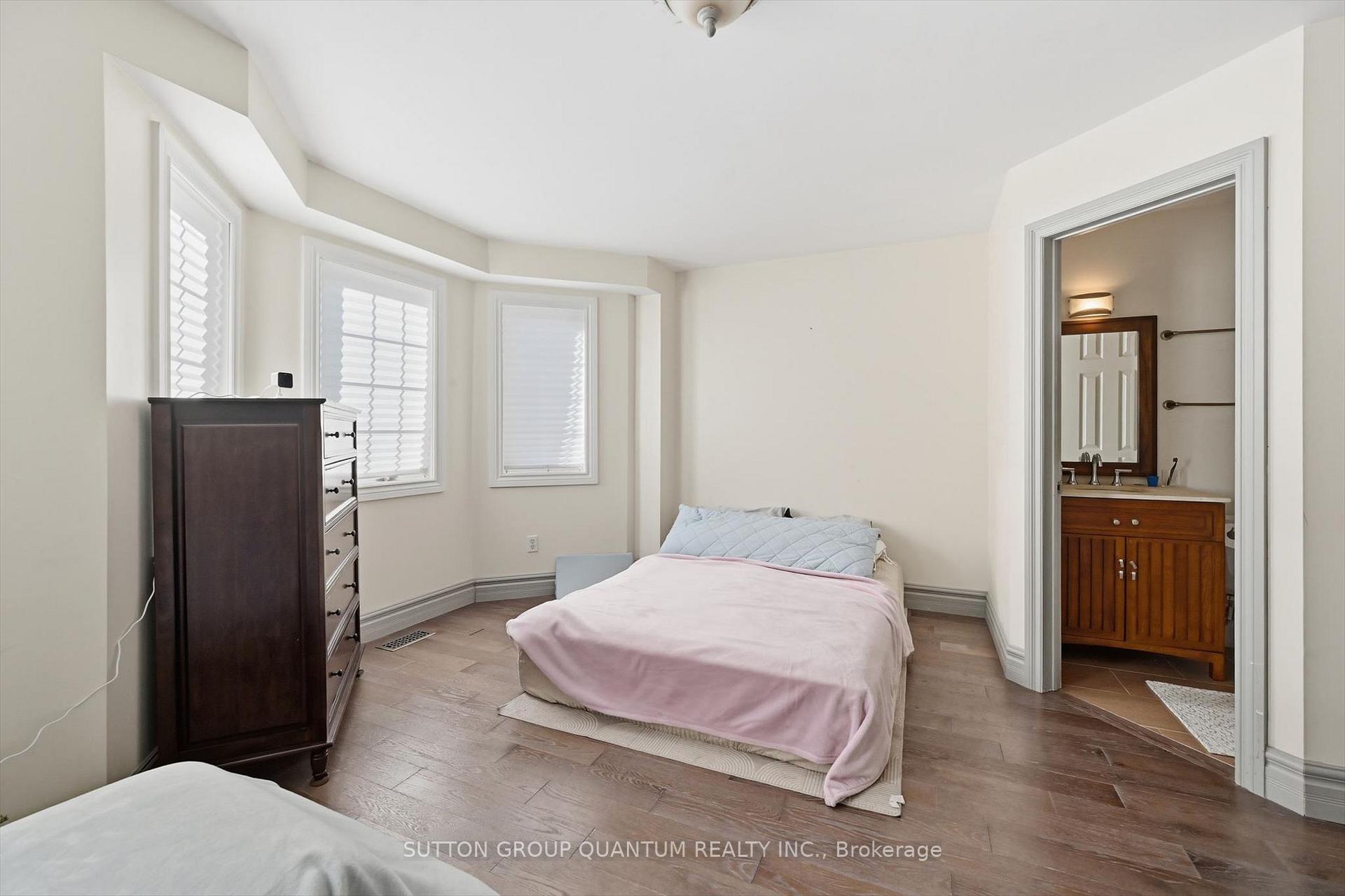 Photo 22 of 2254 Norfolk Drive, Oakville, River Oaks — HOMEH