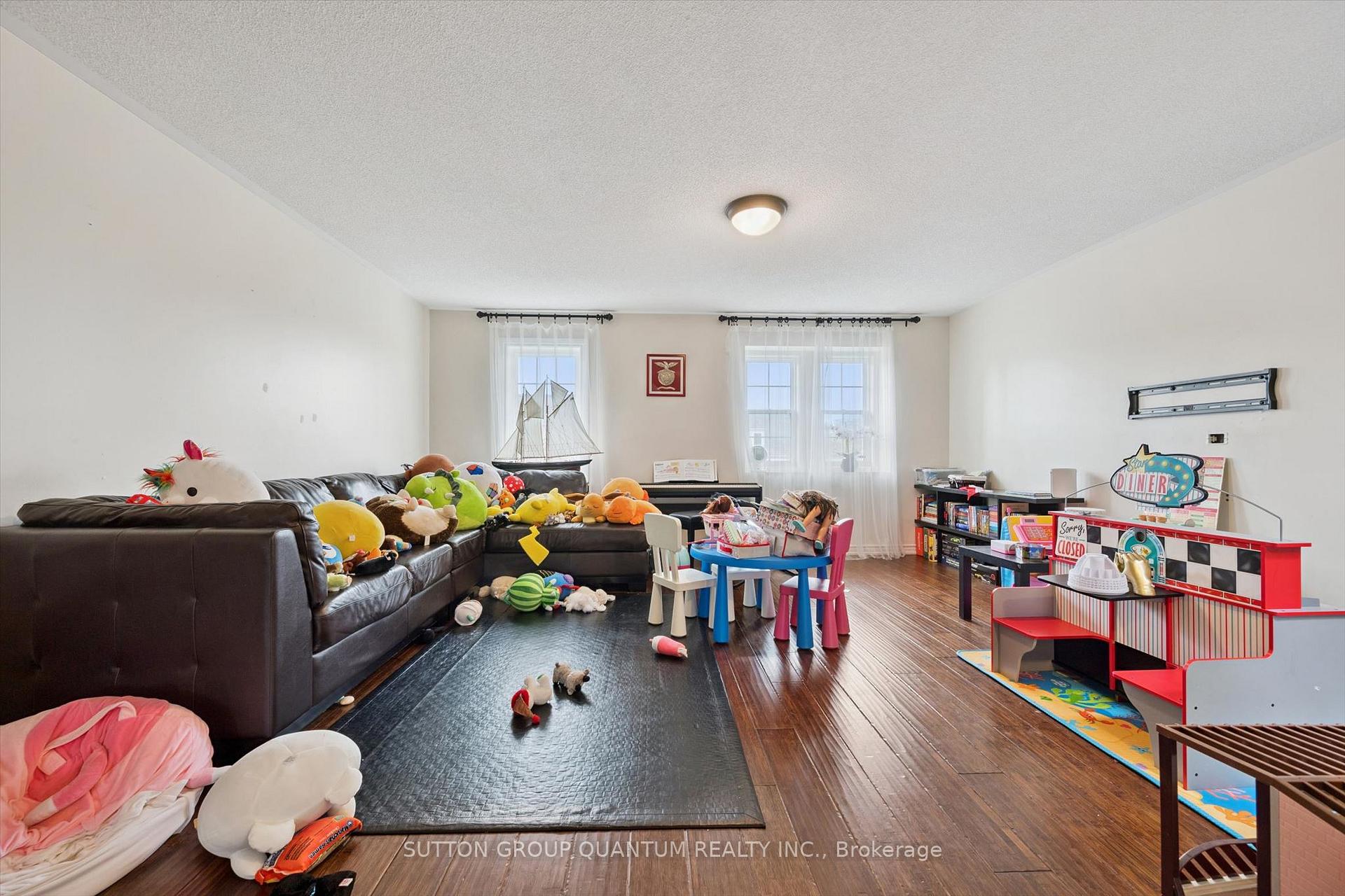 Photo 26 of 2254 Norfolk Drive, Oakville, River Oaks — HOMEH