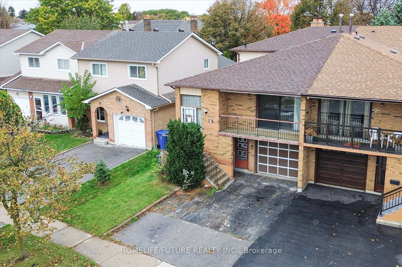 Photo 2 of 7 Winterfold Drive, Brampton, Madoc — HOMEH