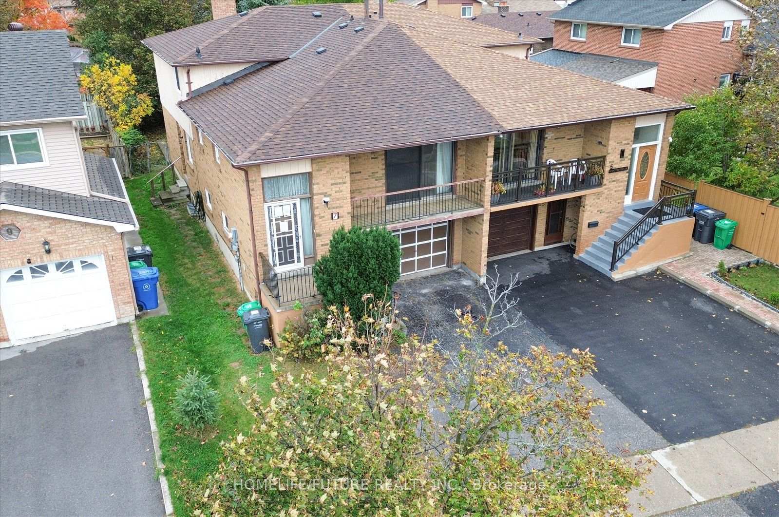 Photo 3 of 7 Winterfold Drive, Brampton, Madoc — HOMEH