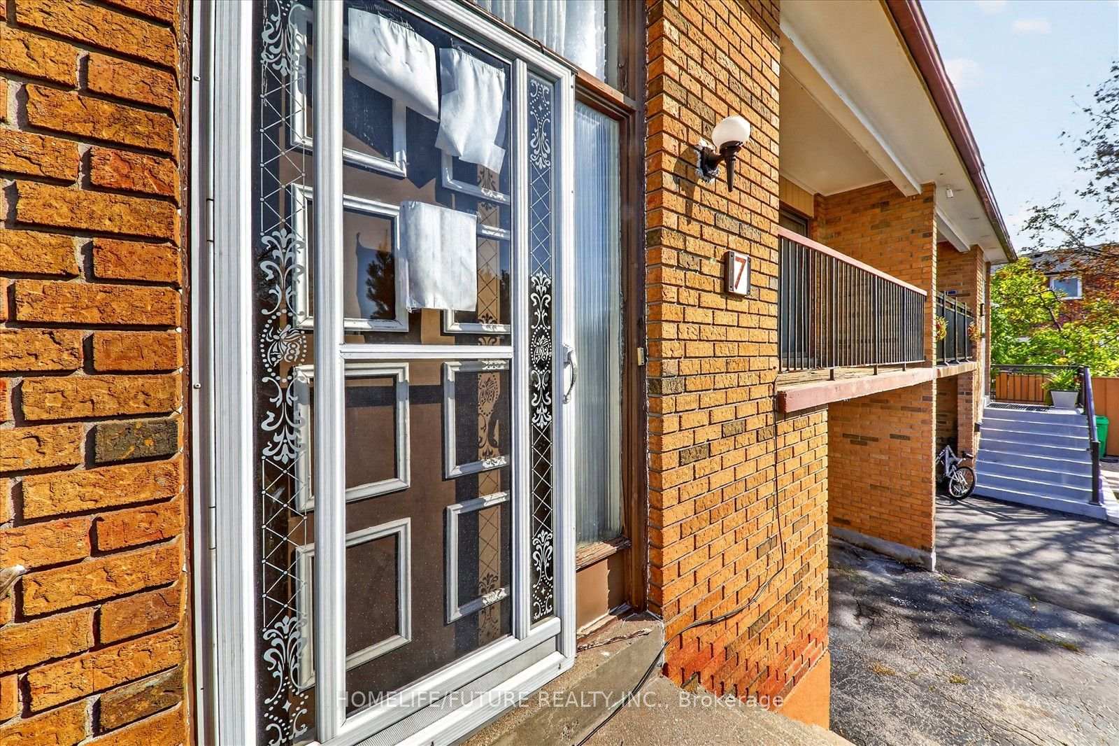 Photo 10 of 7 Winterfold Drive, Brampton, Madoc — HOMEH