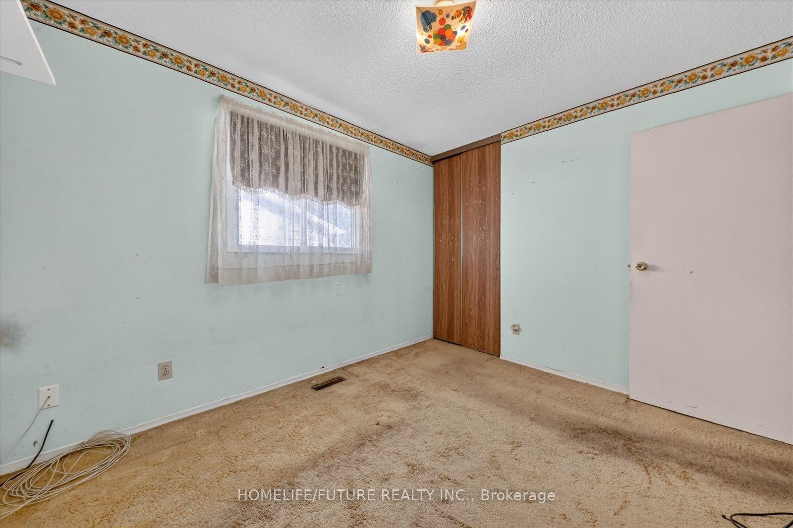 Photo 23 of 7 Winterfold Drive, Brampton, Madoc — HOMEH