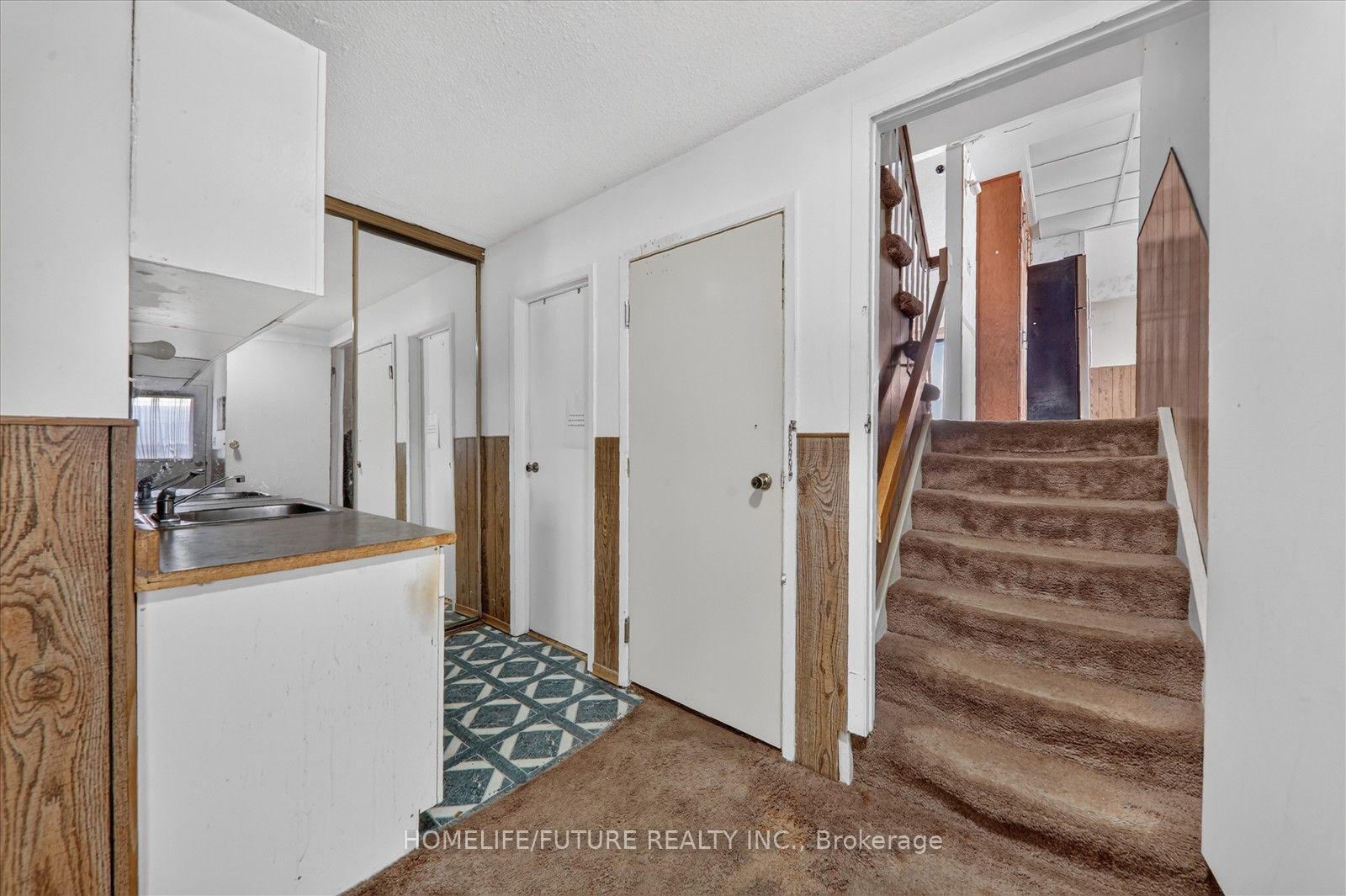 Photo 29 of 7 Winterfold Drive, Brampton, Madoc — HOMEH