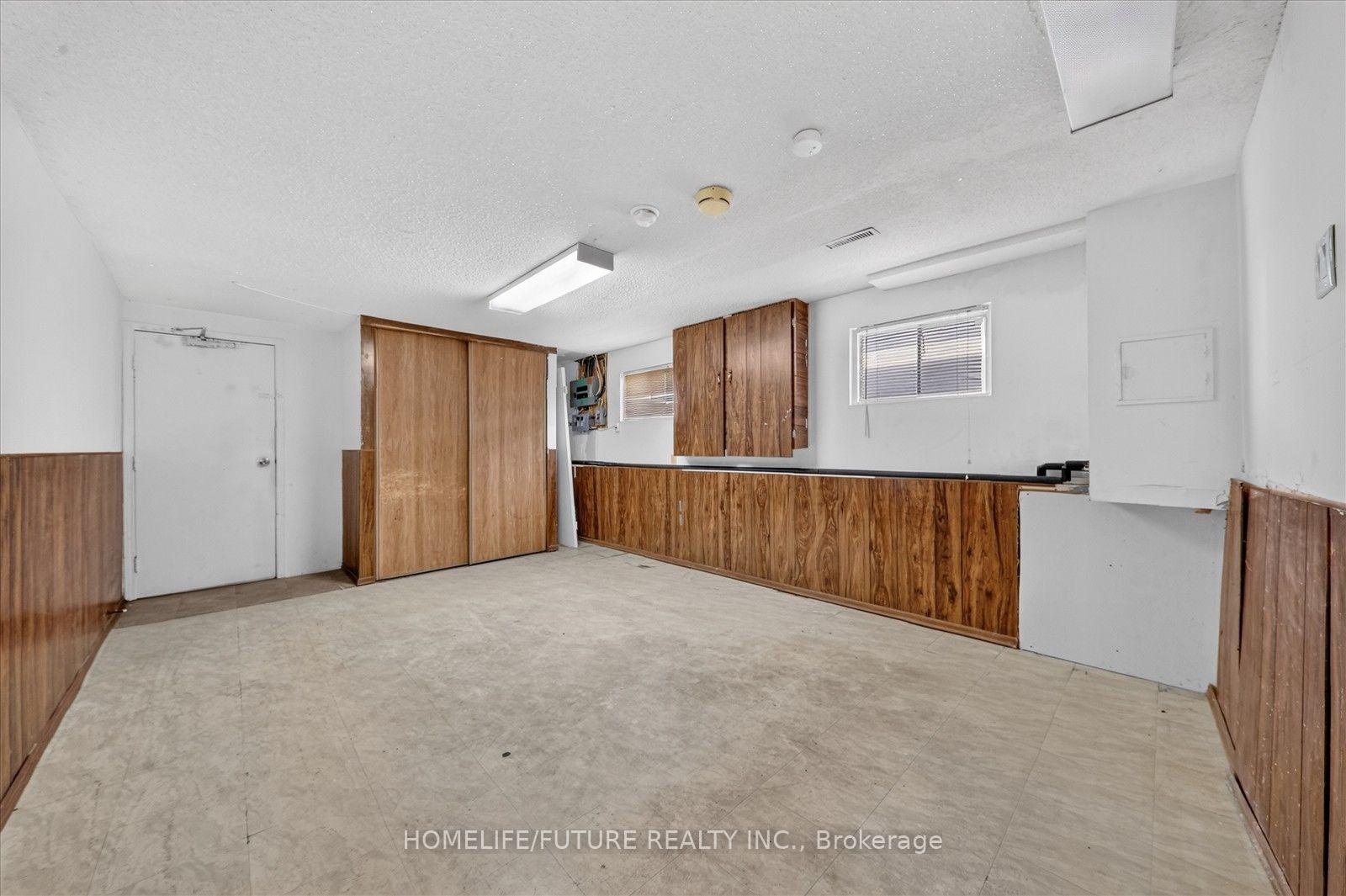 Photo 37 of 7 Winterfold Drive, Brampton, Madoc — HOMEH