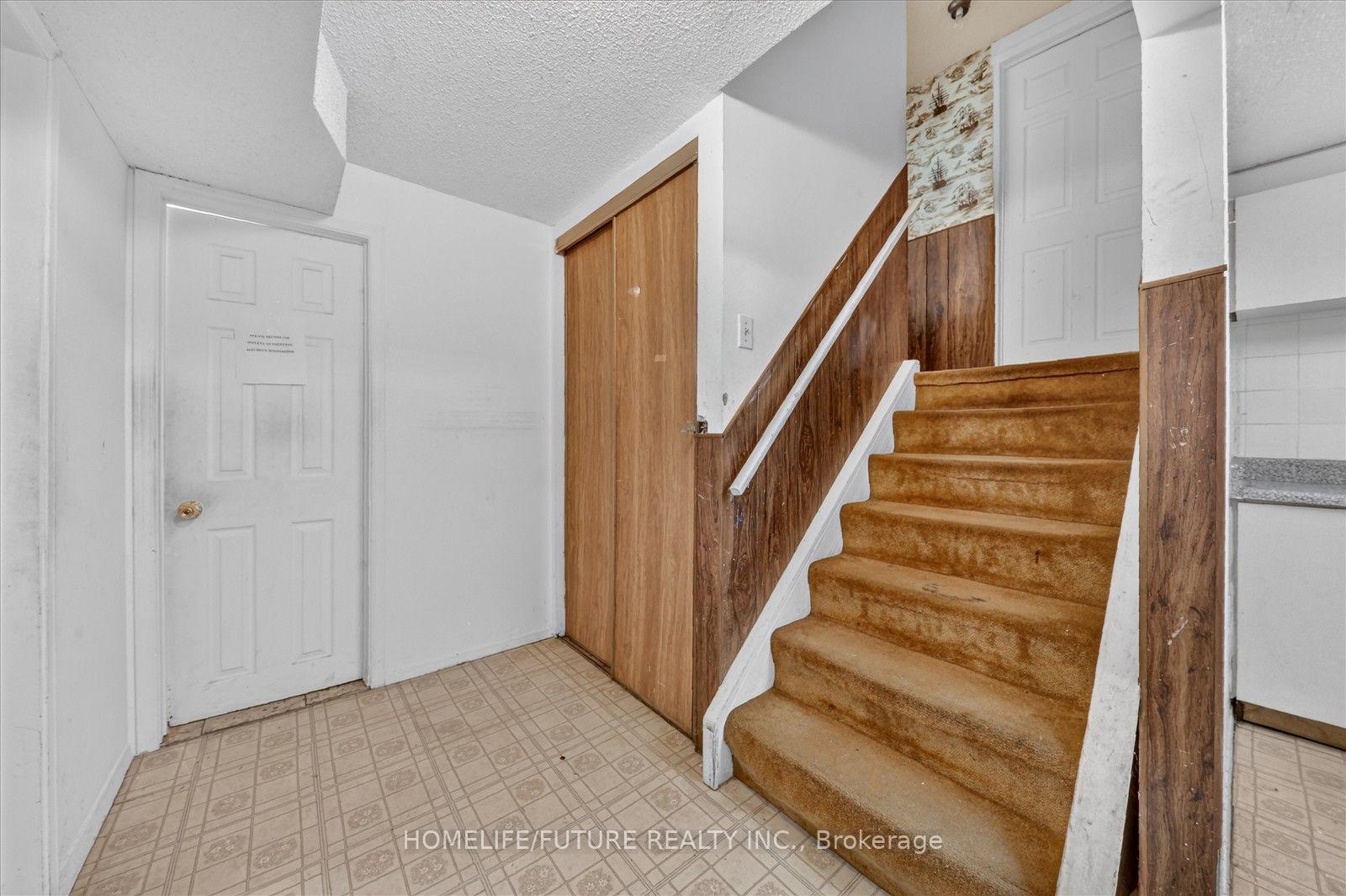 Photo 40 of 7 Winterfold Drive, Brampton, Madoc — HOMEH