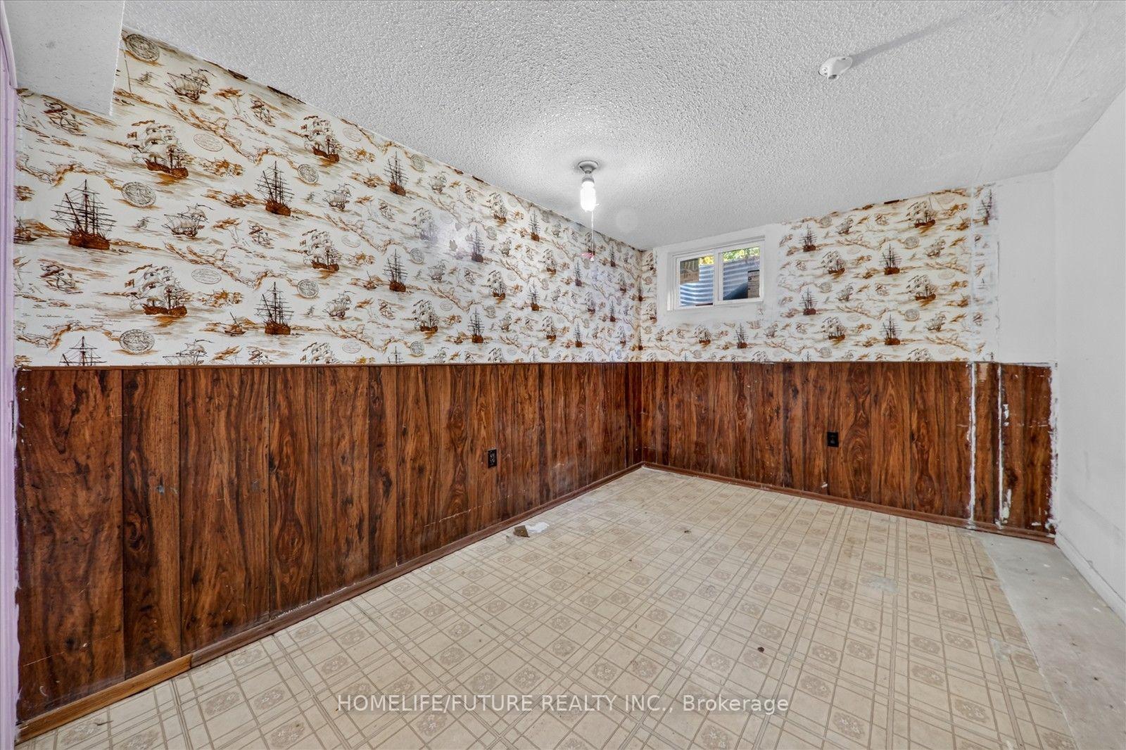 Photo 45 of 7 Winterfold Drive, Brampton, Madoc — HOMEH