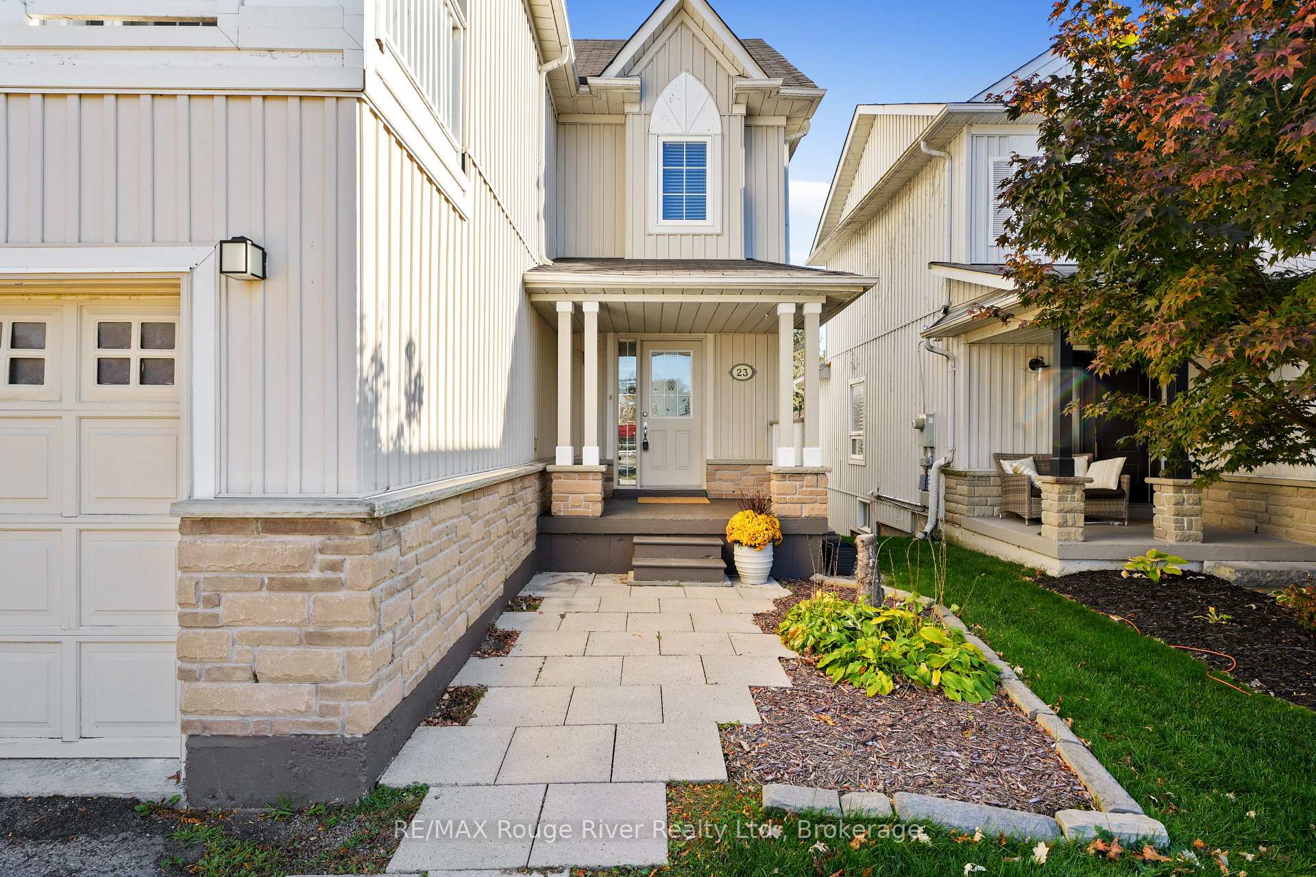 Photo 3 of 23 Bridges Drive, Clarington, Newcastle — HOMEH