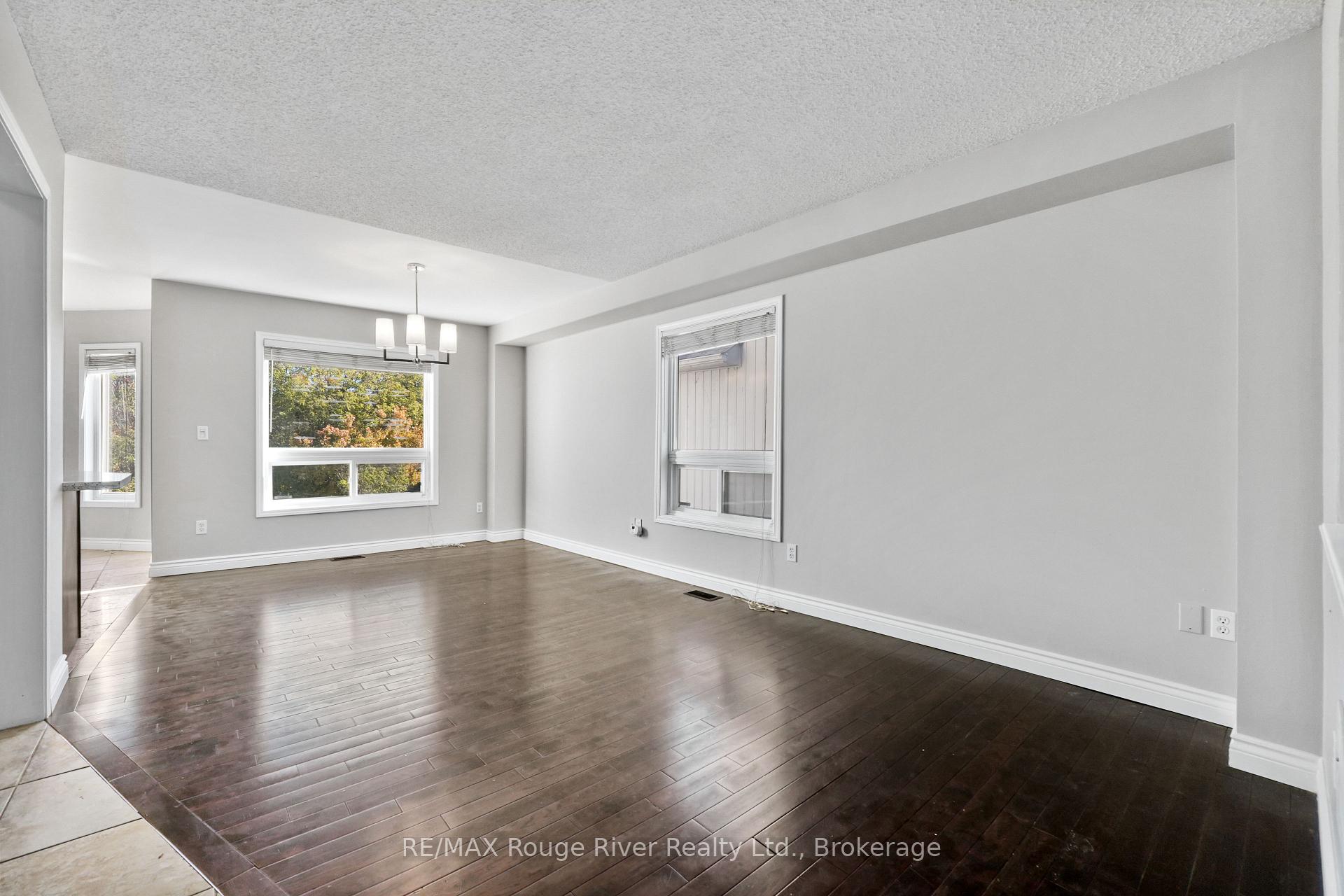 Photo 8 of 23 Bridges Drive, Clarington, Newcastle — HOMEH