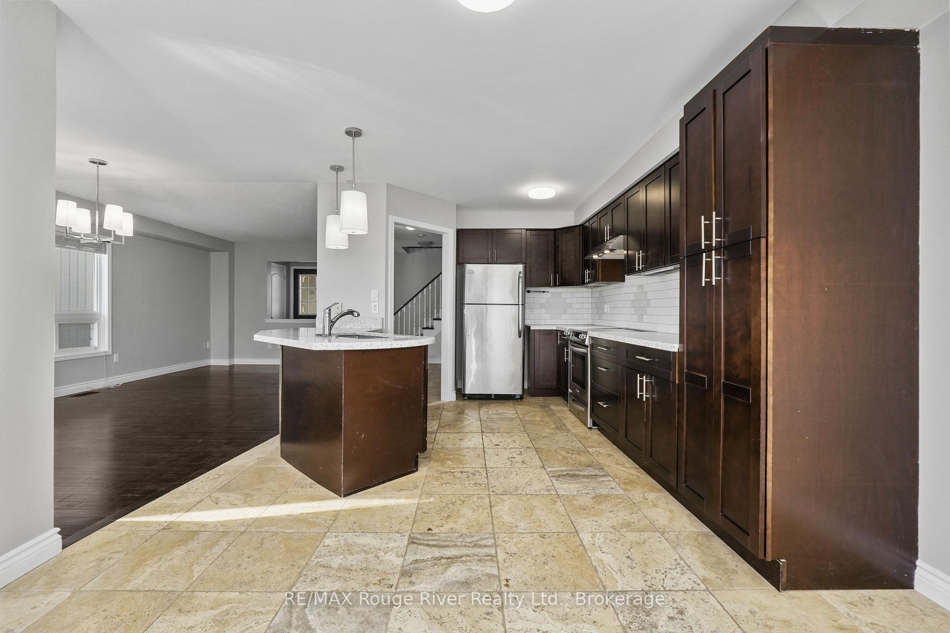 Photo 13 of 23 Bridges Drive, Clarington, Newcastle — HOMEH