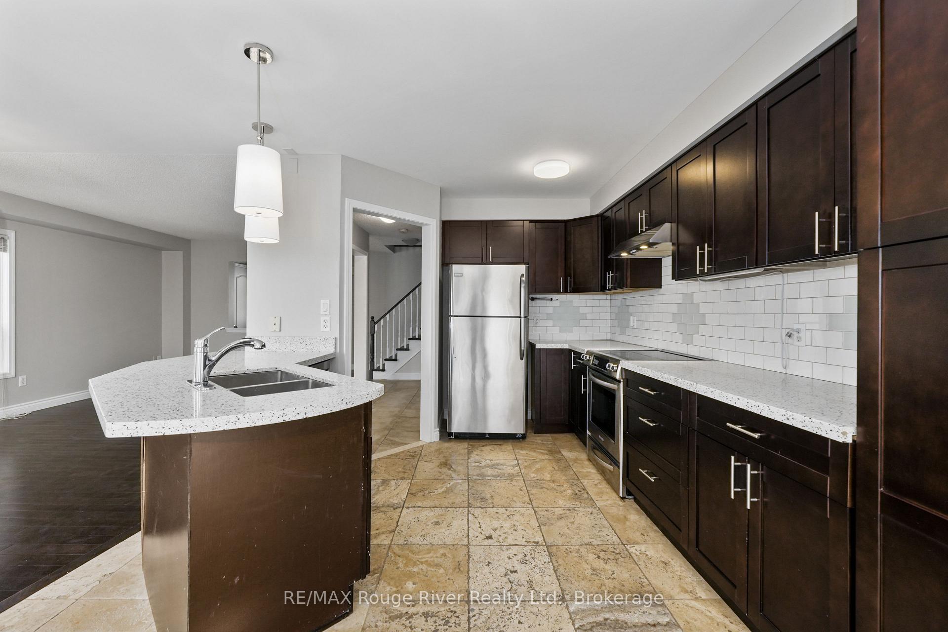 Photo 15 of 23 Bridges Drive, Clarington, Newcastle — HOMEH