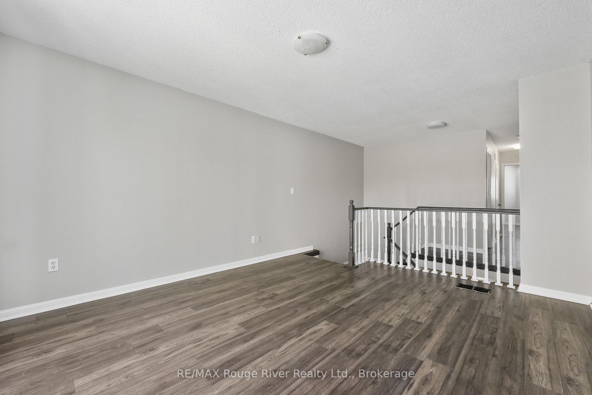 Photo 22 of 23 Bridges Drive, Clarington, Newcastle — HOMEH