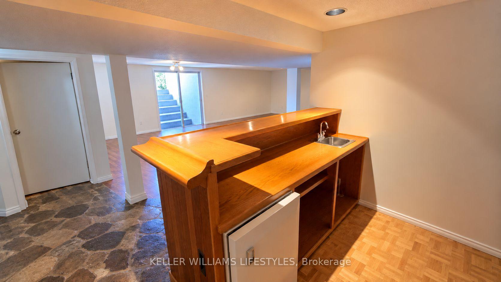 Photo 18 of 222 Starlight Avenue, London, East H — HOMEH