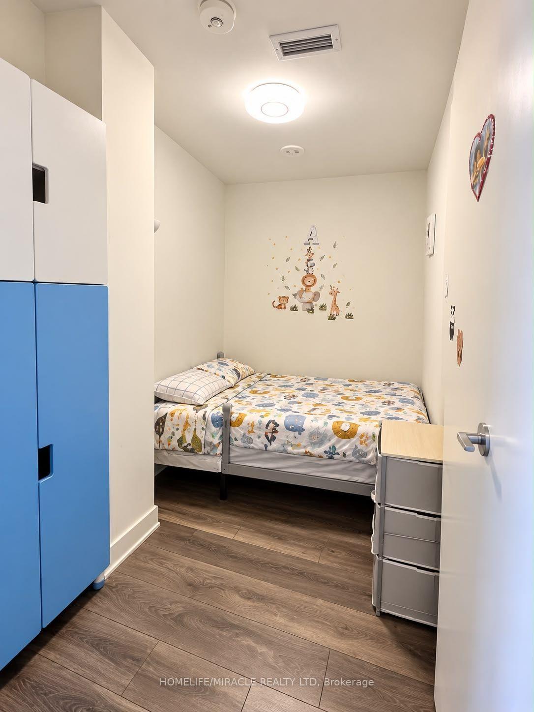 Photo 5 of Unit 516, 188 Fairview Mall Drive, North York, Don Valley Village — HOMEH