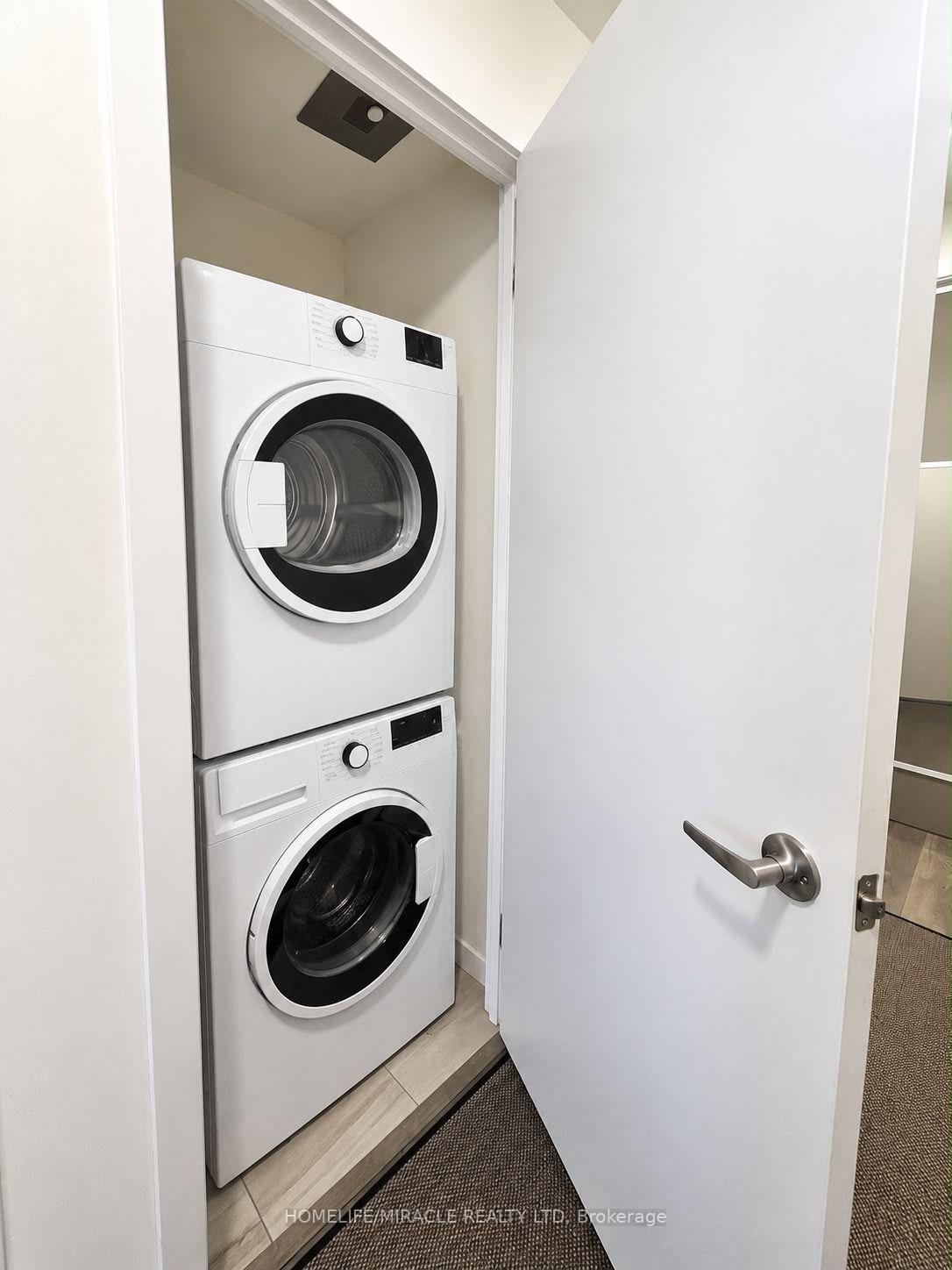 Photo 9 of Unit 516, 188 Fairview Mall Drive, North York, Don Valley Village — HOMEH
