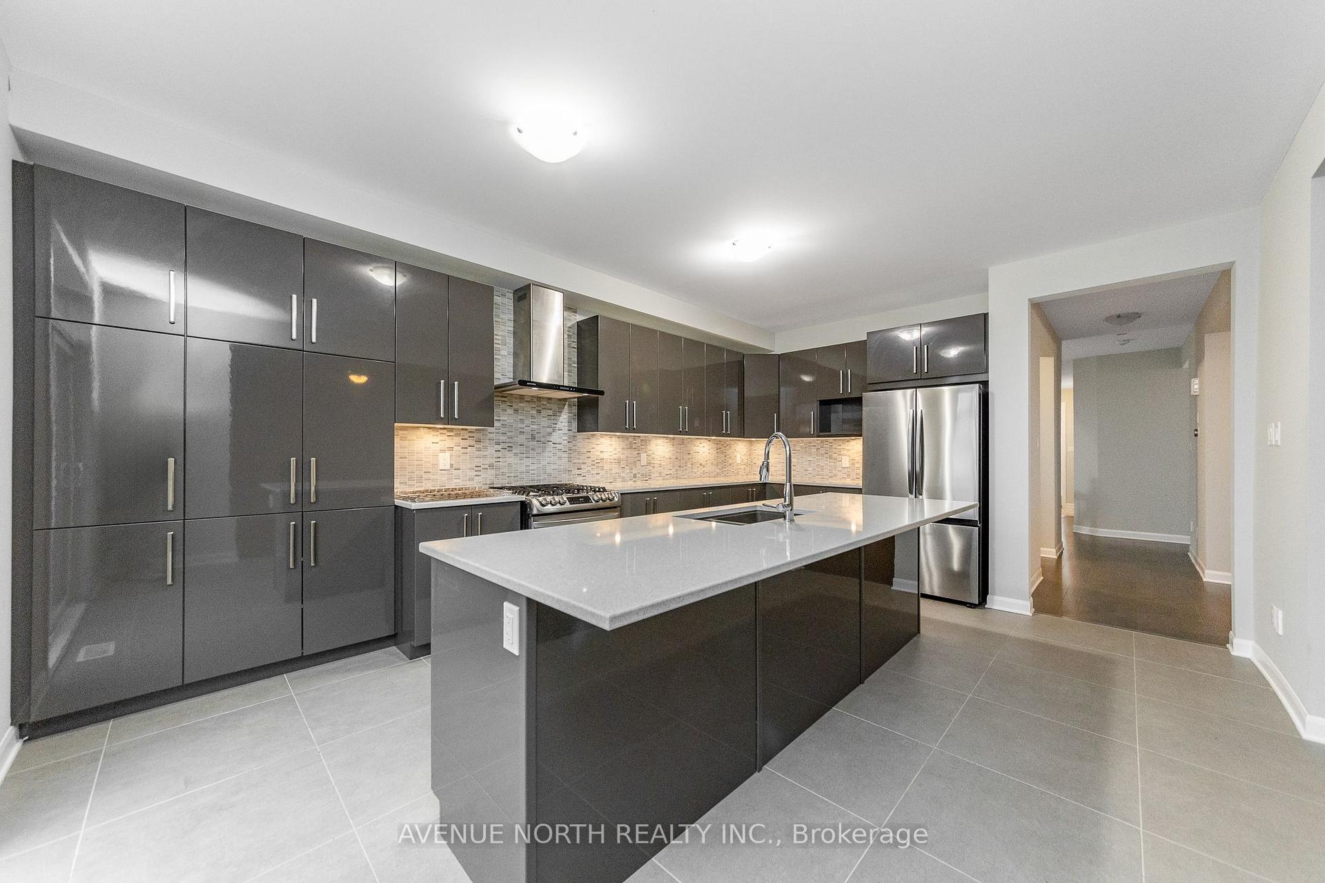 Photo 11 of 246 Aquarium Avenue, Ottawa, Avalon West — HOMEH