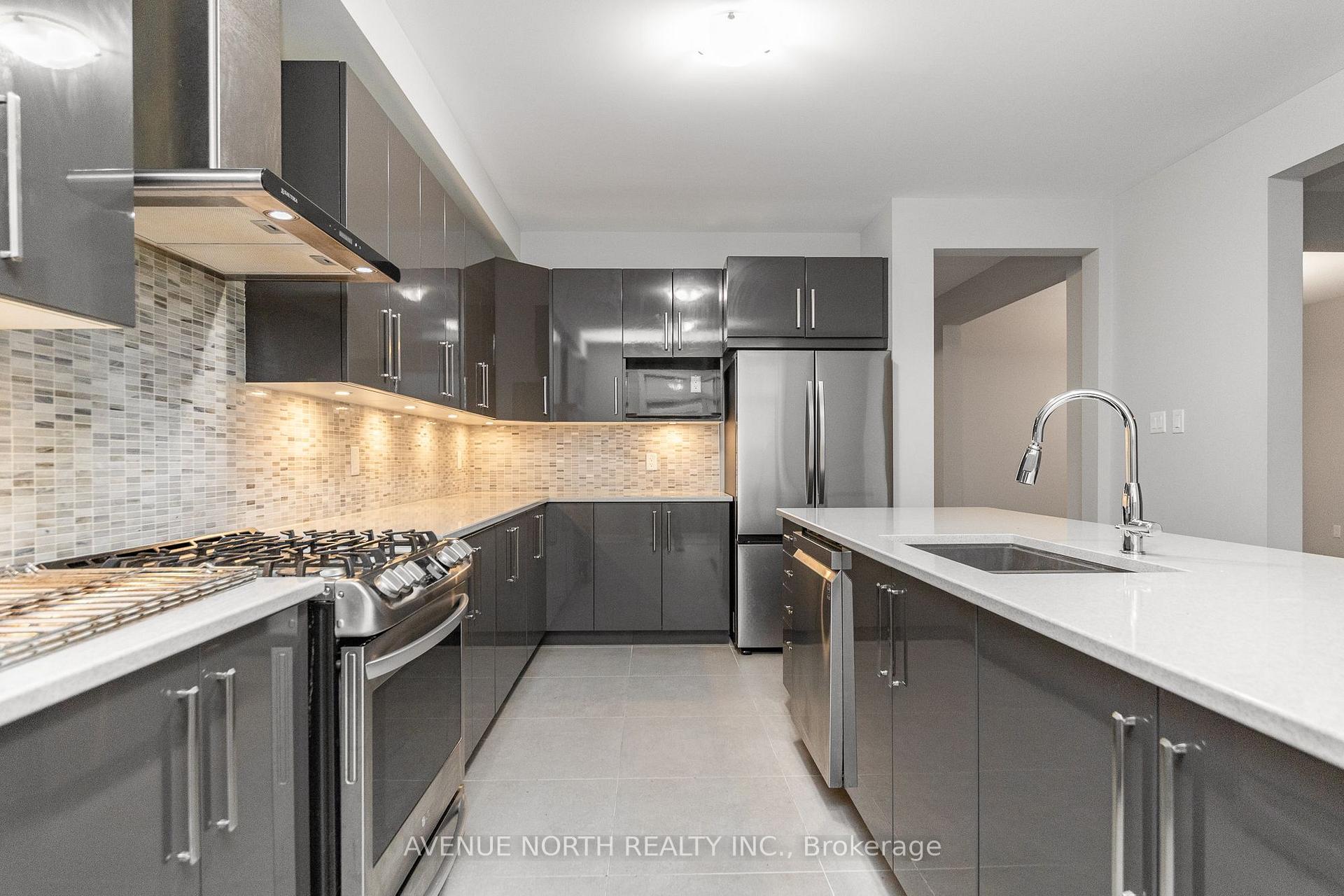 Photo 12 of 246 Aquarium Avenue, Ottawa, Avalon West — HOMEH