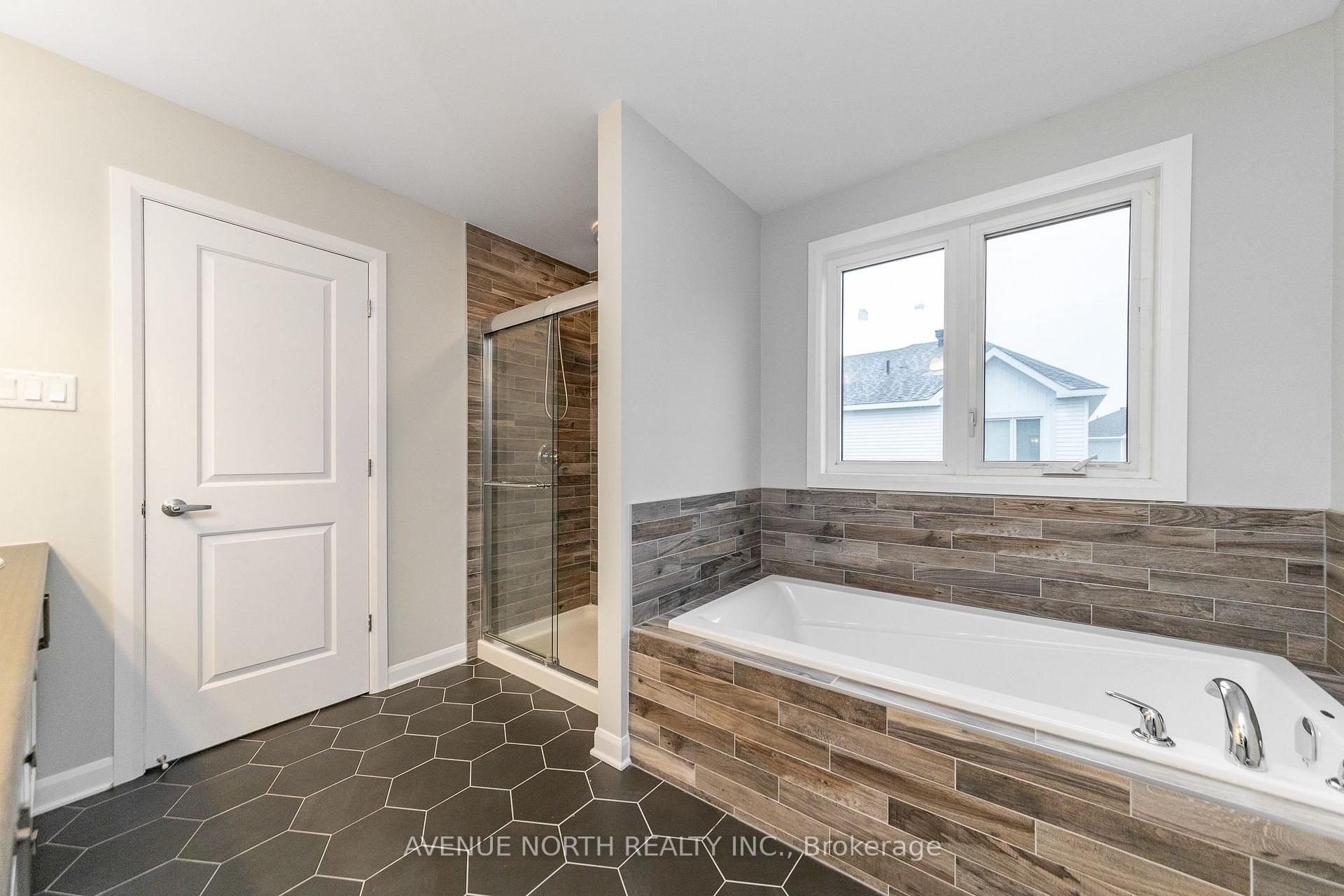 Photo 20 of 246 Aquarium Avenue, Ottawa, Avalon West — HOMEH