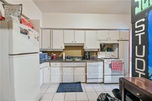 Photo 3 of 139 Balsam Avenue S, Hamilton, Blakeley — HOMEH