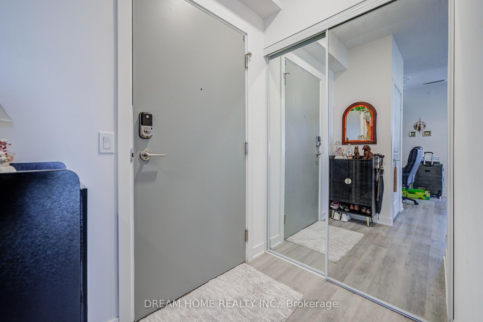 Photo 3 of Unit 3407, 30 Upper Mall Way, Vaughan, Brownridge — HOMEH