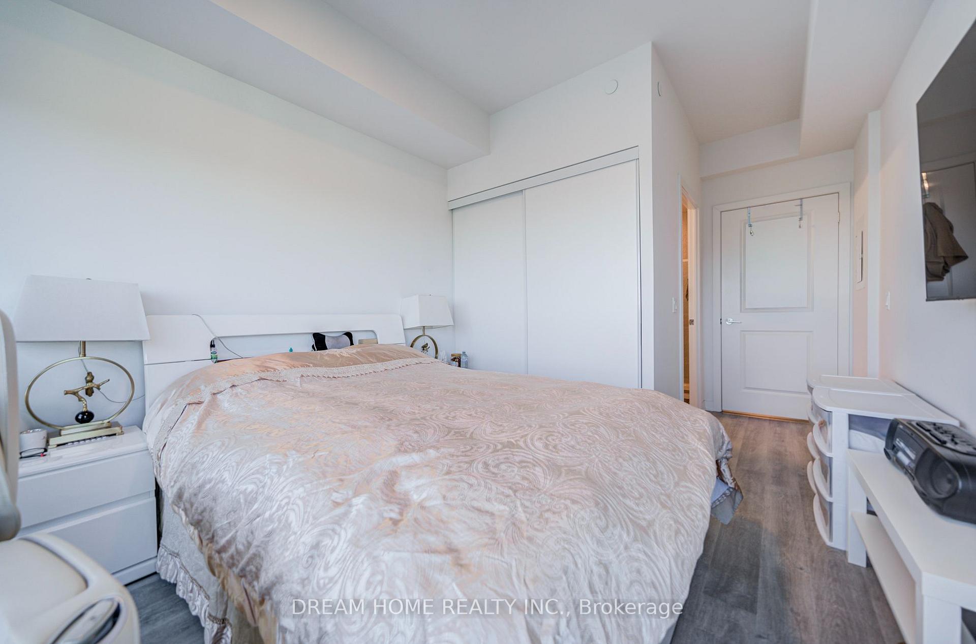 Photo 14 of Unit 3407, 30 Upper Mall Way, Vaughan, Brownridge — HOMEH