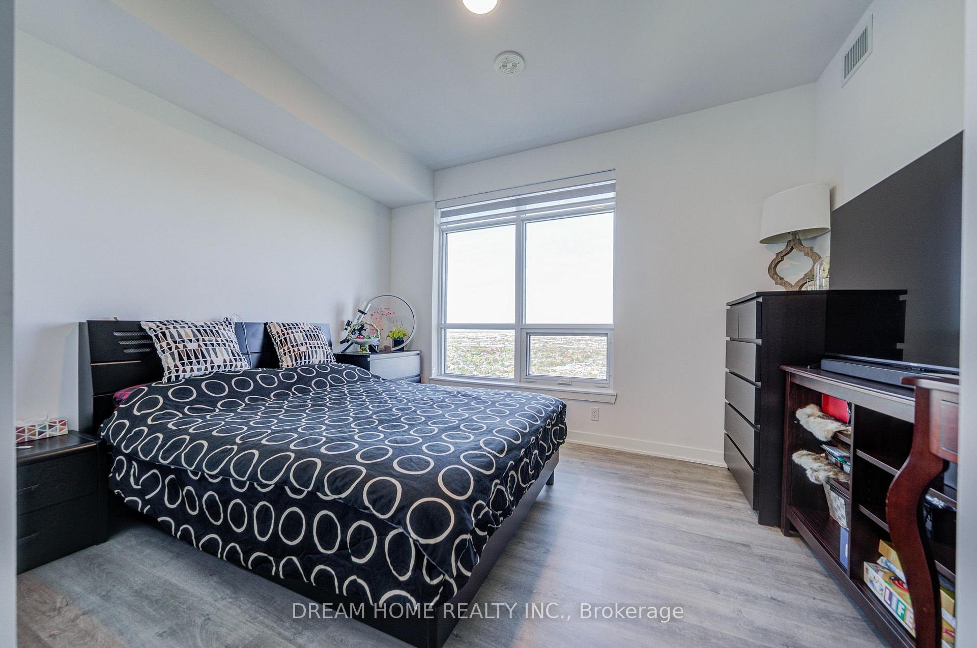 Photo 16 of Unit 3407, 30 Upper Mall Way, Vaughan, Brownridge — HOMEH
