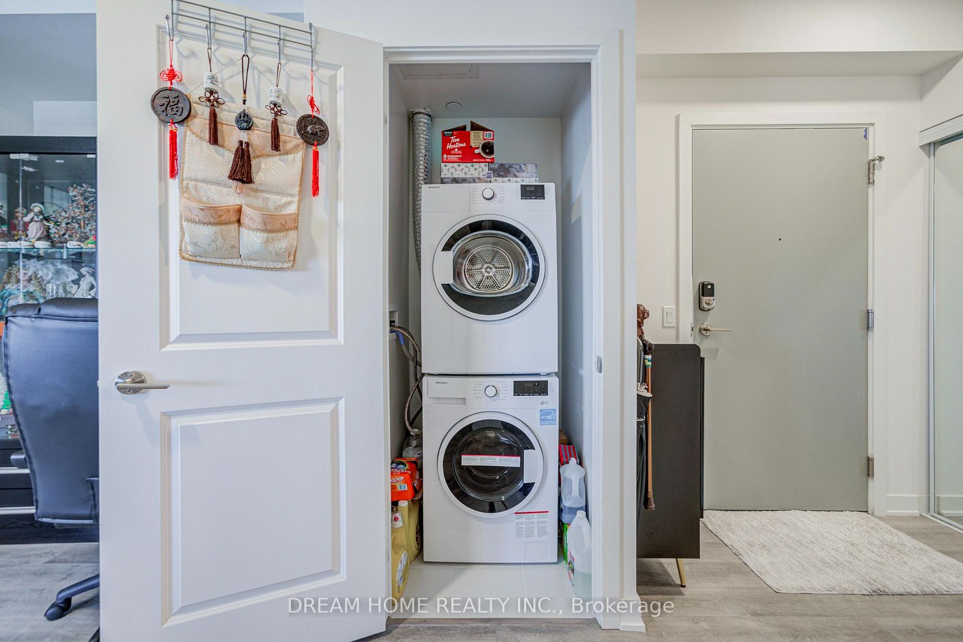 Photo 19 of Unit 3407, 30 Upper Mall Way, Vaughan, Brownridge — HOMEH